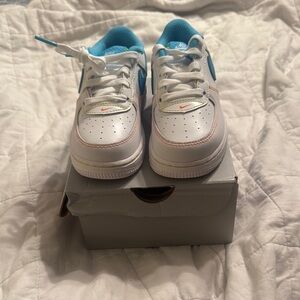 Nike Kids White and Teal Sneakers